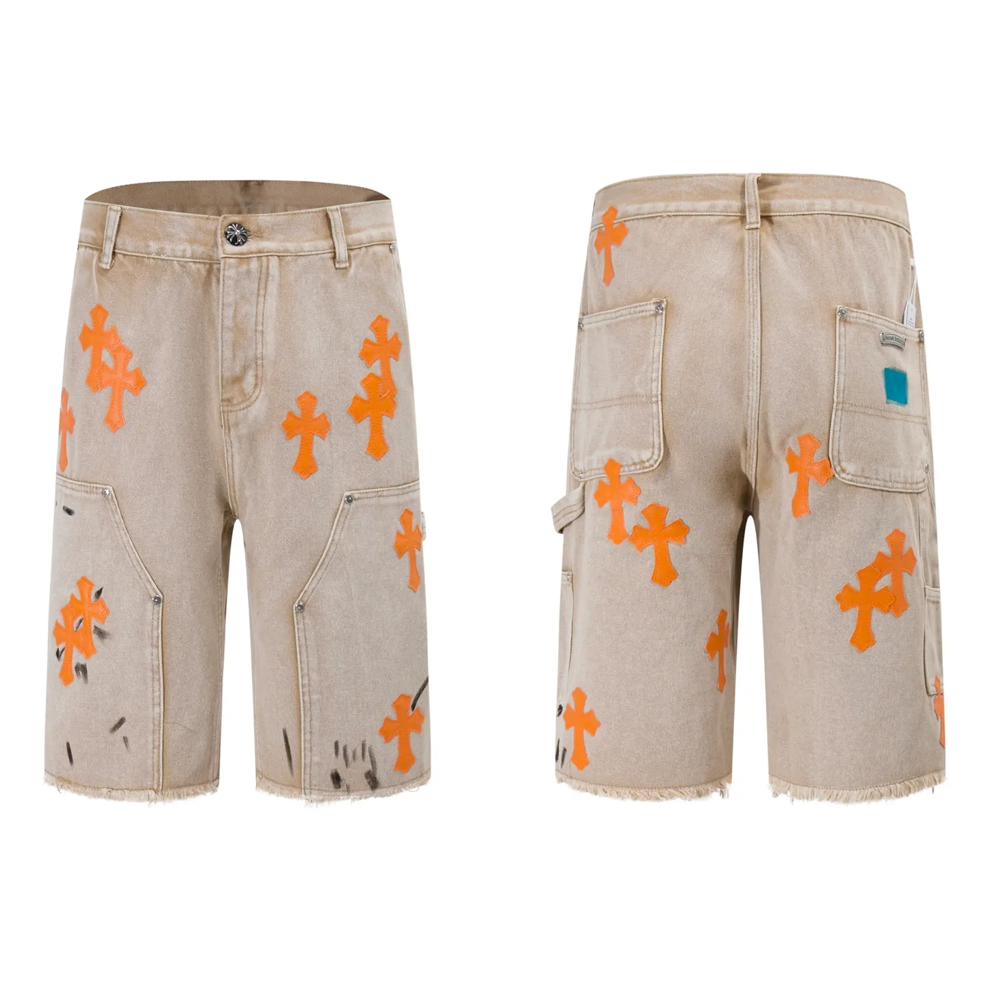 P240 Style No.: H894 GALLERY DEPT. & 𝐂𝐡𝐫𝐨𝐦𝐞 𝐇𝐞𝐚𝐫𝐭 Croxin co-branded ss25 wood splash ink hand-painted stitching multi-pocket micro-flared denim shorts. Styles with different washed textures are very friendly to people with thin legs. The micro-flared version perfectly modifies the leg shape. The timeless and moderate length makes it easy to match and match. It is the basis for various styles and is a must-have in your wardrobe! The fabric is stiff but also makes the upper body soft without losing texture. The washing process is even more perfect. It is a must-have item for everyone! ! ! Washed wheat, tag, pants label, three labels complete Color: Khaki Size: 28-30-32-34-36